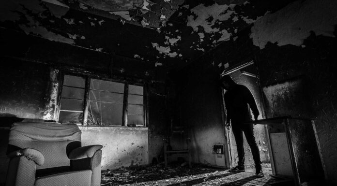 10 clichés de las películas de terror | Acciones que son predecibles 10 clichés de películas de terror